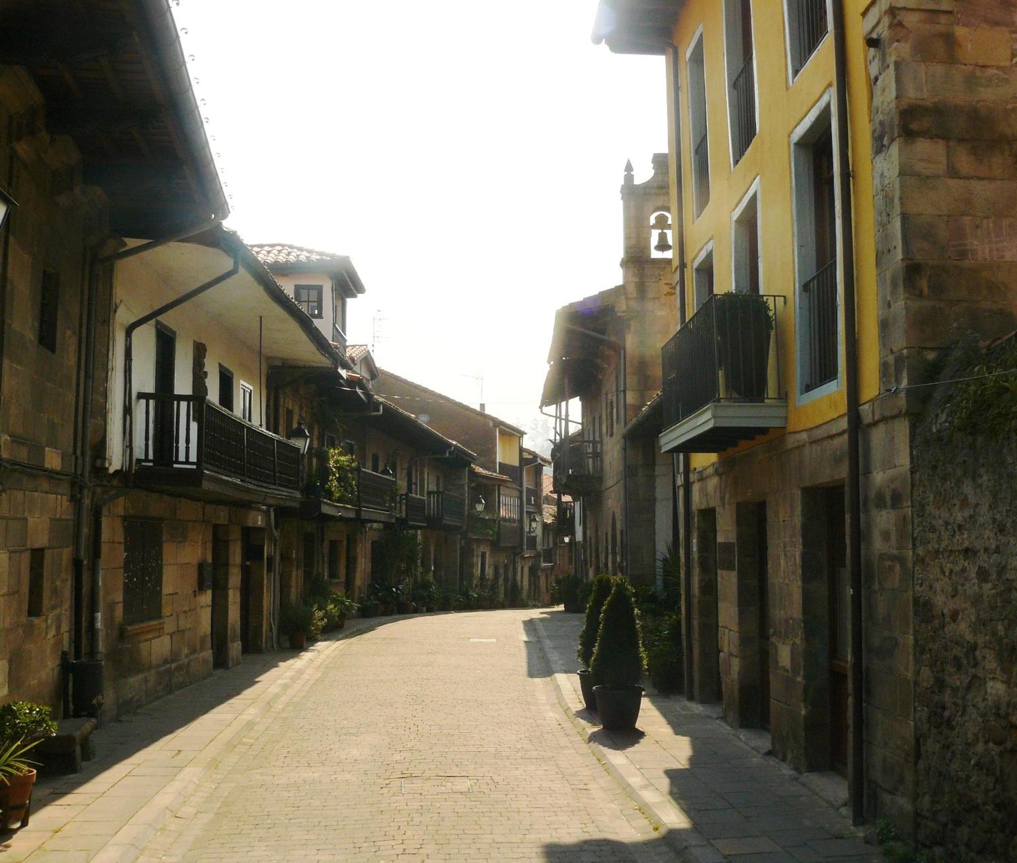 Apartamentos Rurales La Villa De Piedra Cartes Exteriör bild